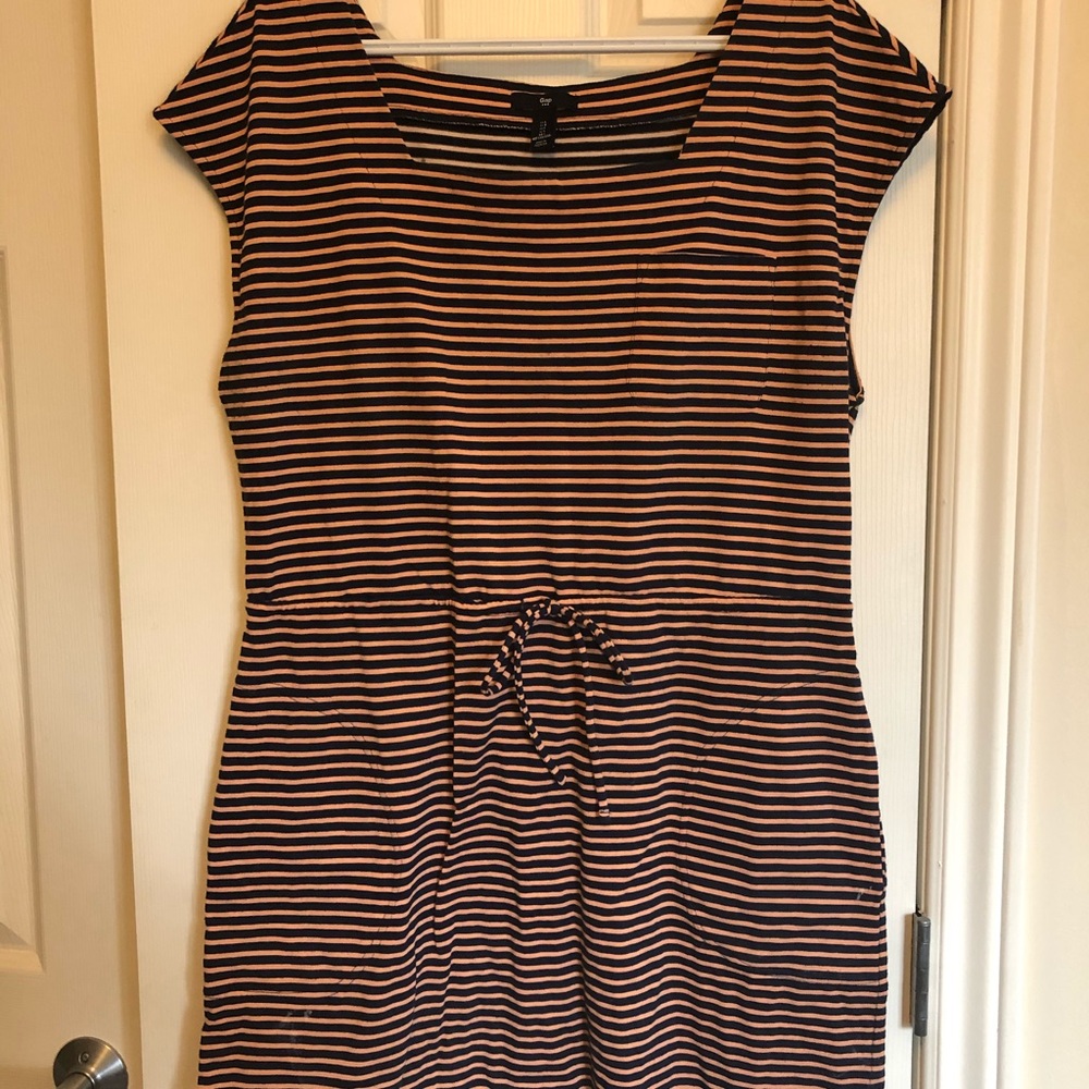 🌵Gap square neck dress w pockets‼️